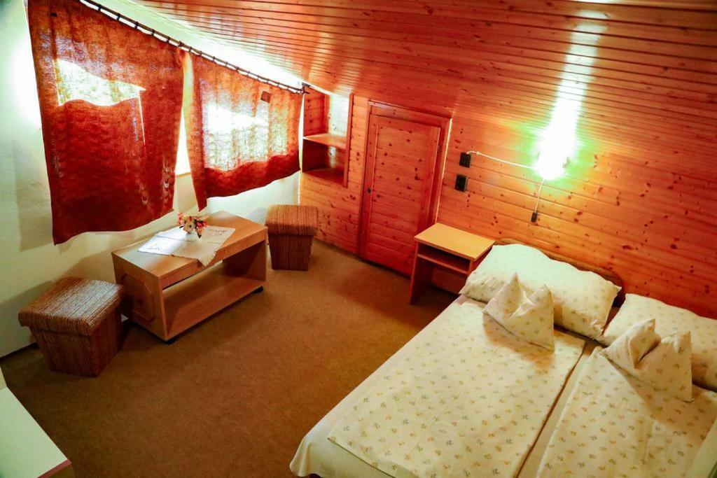 Jesolo Apartmanhaz Balatonkeresztúr エクステリア 写真