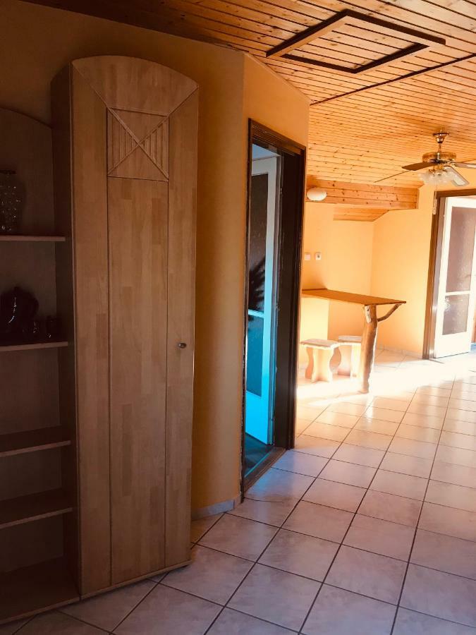 Jesolo Apartmanhaz Balatonkeresztúr エクステリア 写真